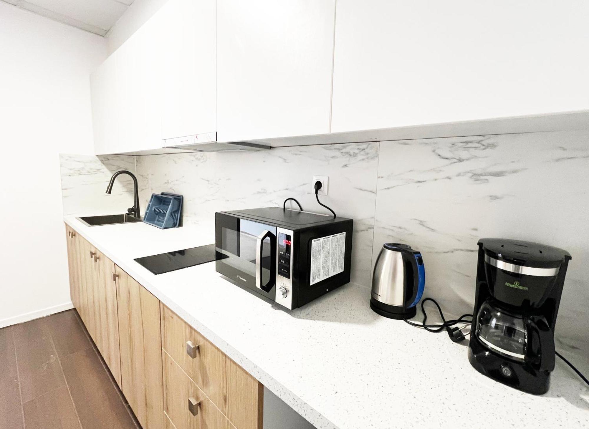 Anhome K11 Serviced Apartments Атина Екстериор снимка