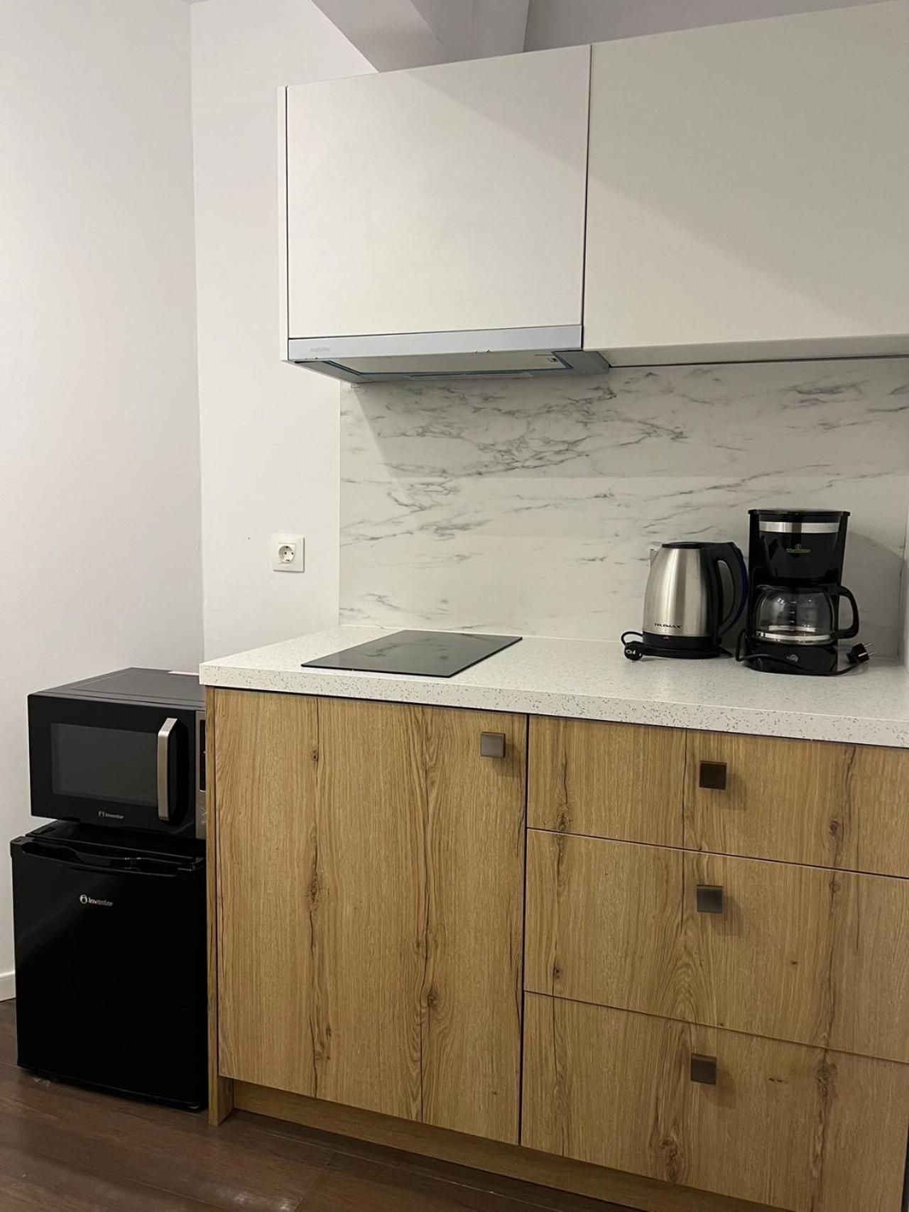 Anhome K11 Serviced Apartments Атина Екстериор снимка