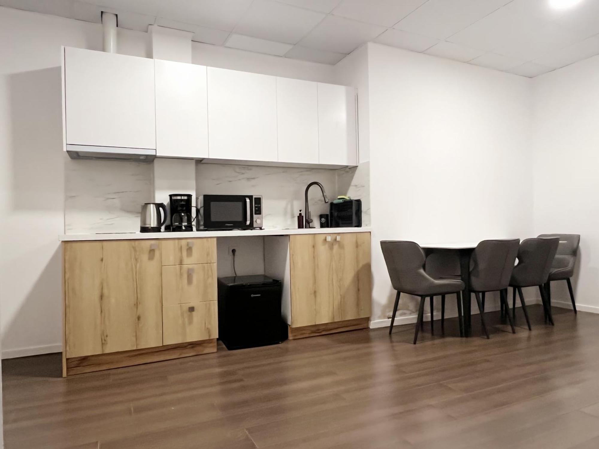 Anhome K11 Serviced Apartments Атина Екстериор снимка